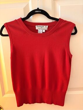 Joseph A Red Ribbed Crewneck Knit Shell